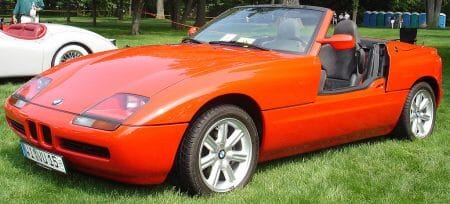 Dieses Foto zeigt das Oldtimer-Cabrio BMW Z1.