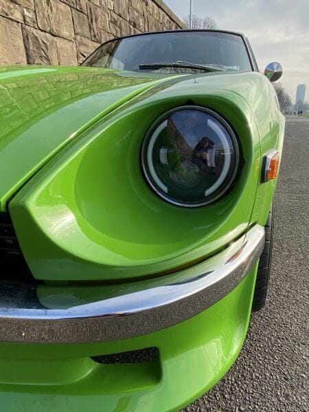 Dieses Foto zeigt einen Datsun 240 Z von vorne. Ein wahrer Hidden Classic abseits des Mainstreams.