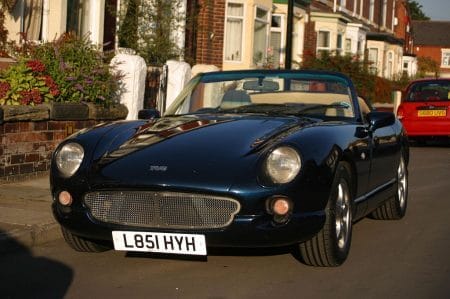 Dieses Foto zeigt ein TVR Chimaera Oldtimer-Cabrio.