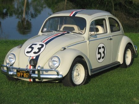 Dieses Foto zeigt den Oldimer-Käfer Herbie.