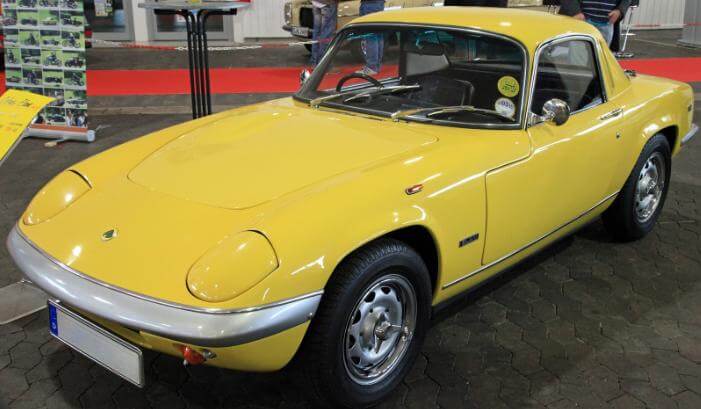 gelber Lotus Oldtimer