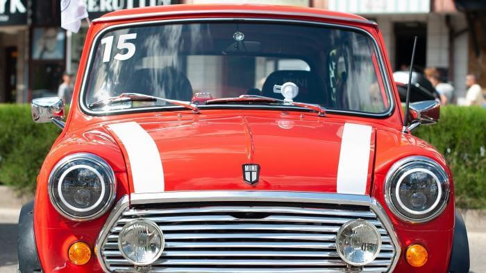 roter Mini Oldtimer