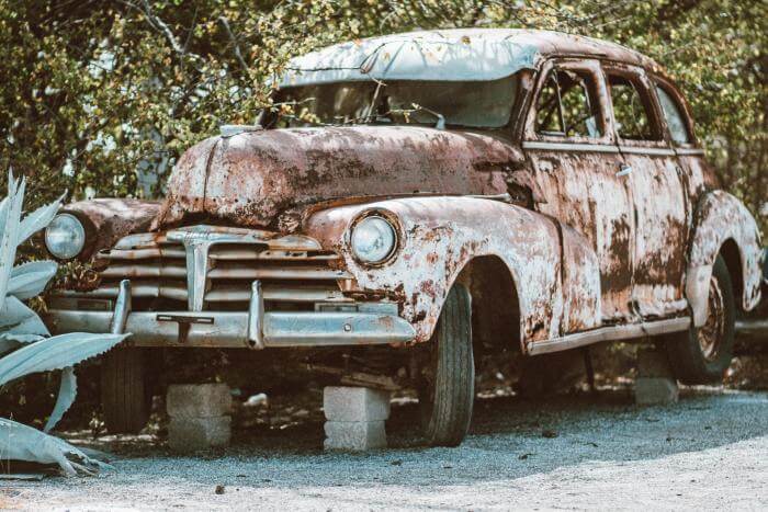 Oldtimer im schlechten Zustand