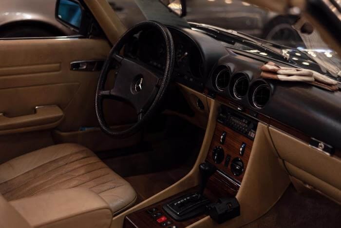 Mercedes-Benz SL 500 R 107  - Innenraum