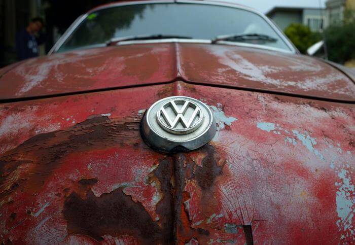 Alter verrosteter Oldtimer