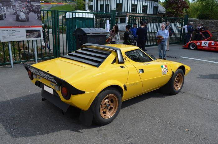 gelber Lancia Stratos HF OIdtimer