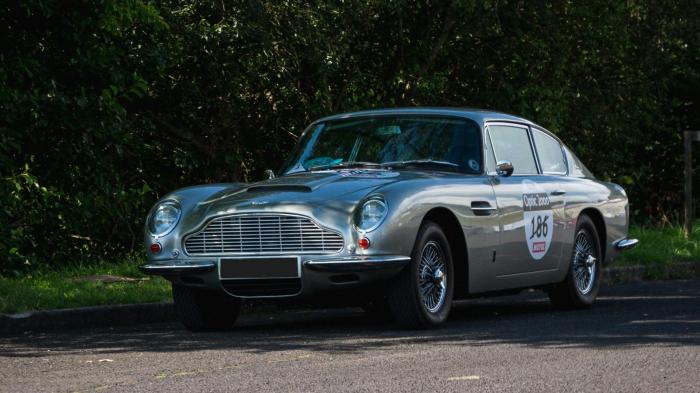 Aston Martin DB5 Rennwagen