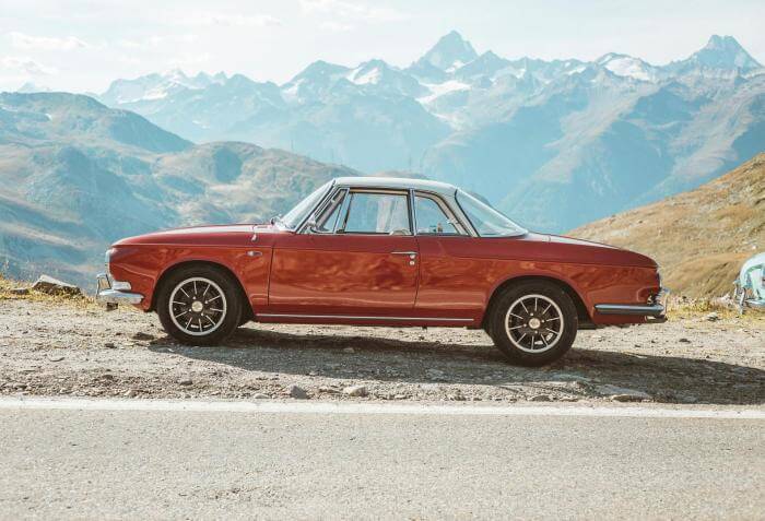 rotes Karmann Ghia Typ 34 Oldtimer-Coupé