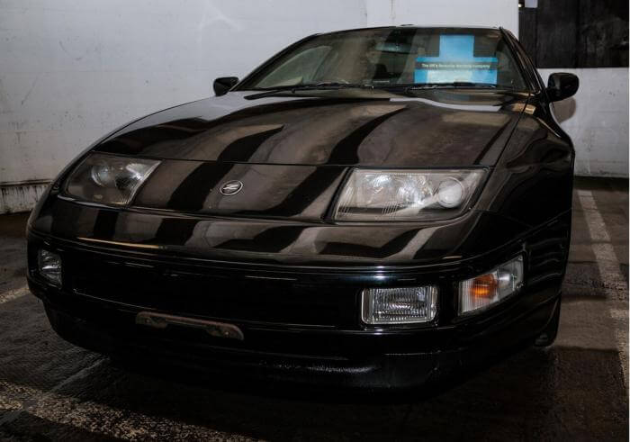 schwarzer Nissan 300 ZX der zweiten Generation