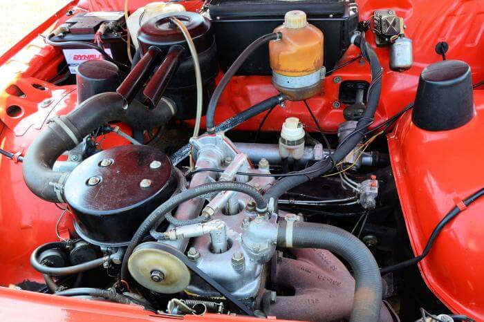 Motor eines Wartburg 311 Oldtimers