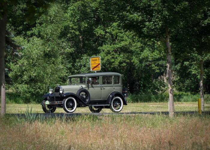 Ausfahrt mit einem Oldtimer