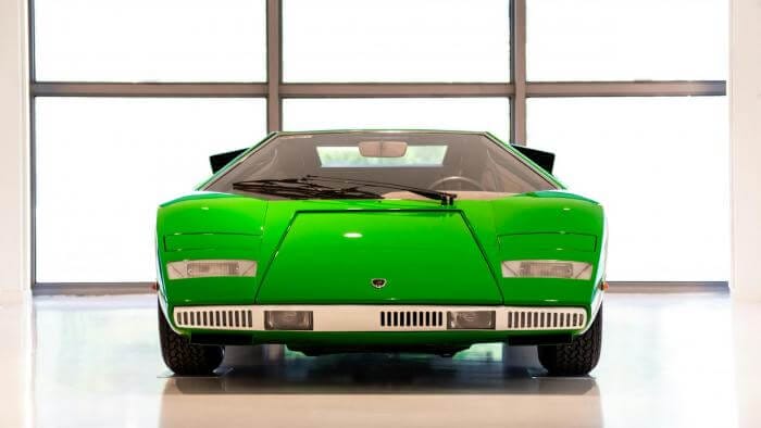 grüner Lamborghini Countach Oldtimer